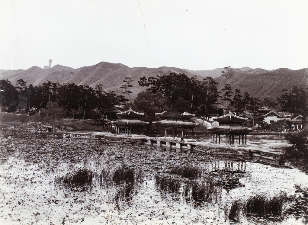 水心榭与磬锤峰